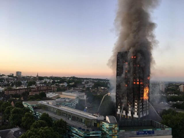 Torre di Londra fuoco di facciata